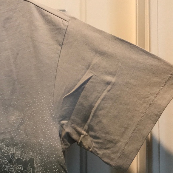 Uniqlo Katagami short sleeve graphic tee - Picture 3 of 6